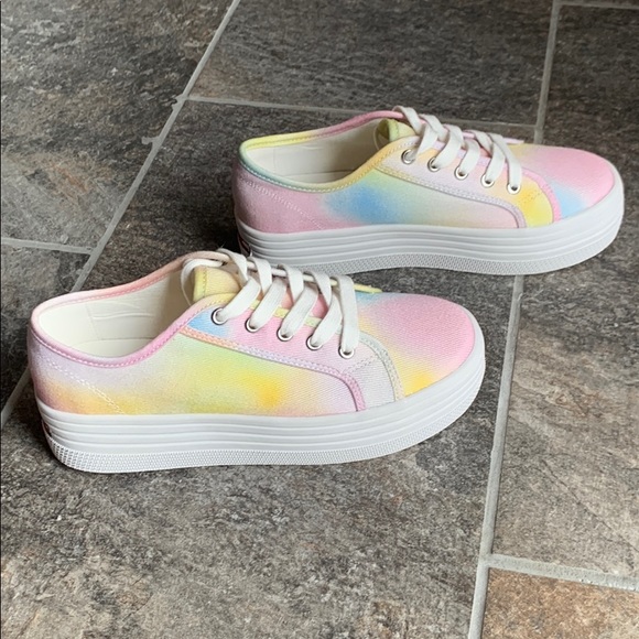 Steve Madden Bobbi 30 Platform Sneakers - Picture 2 of 7